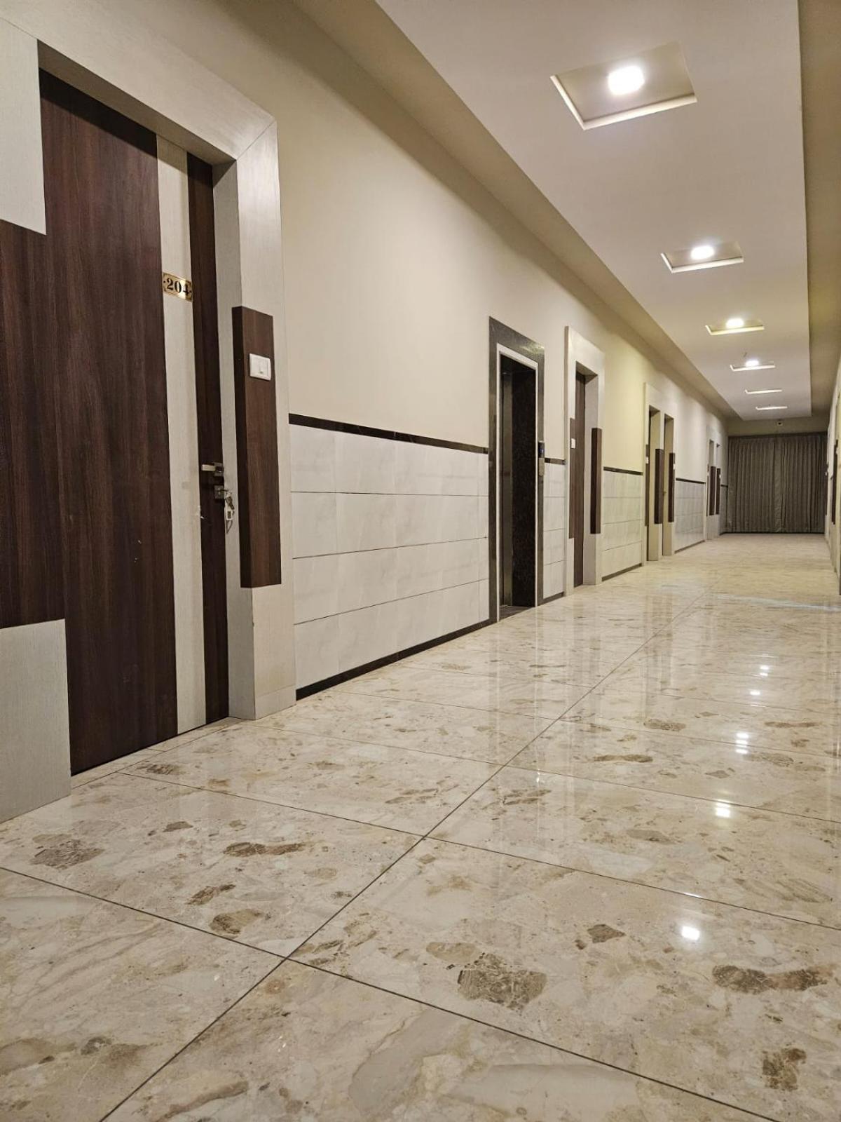 Majestic Inn วาเซ ภายนอก รูปภาพ
